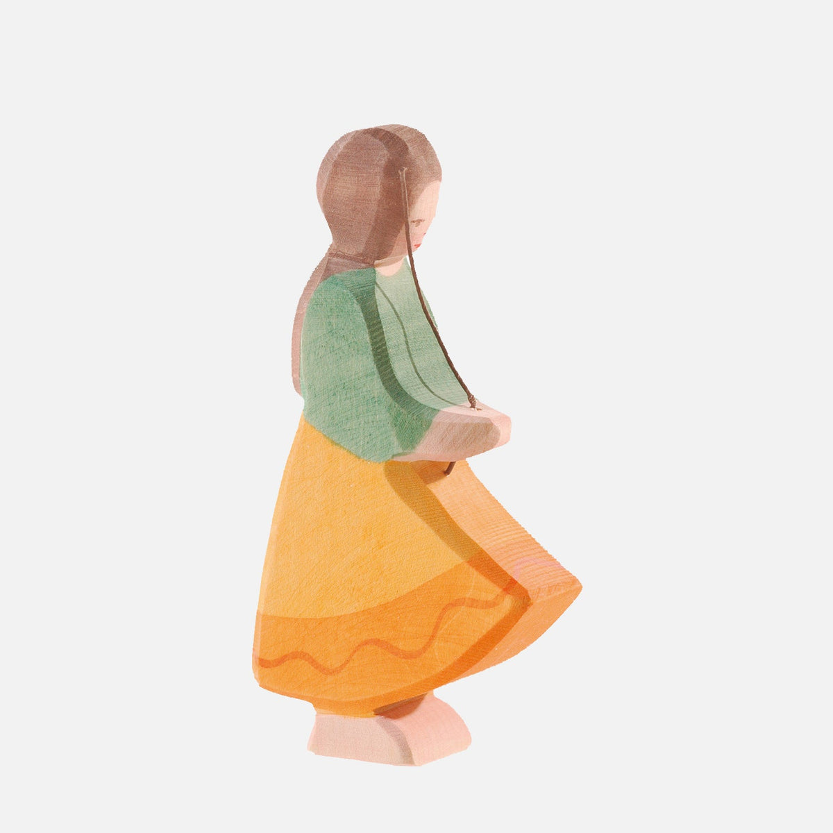 Handgefertigte Holzfigur eines Mädchens – 12,5 cm