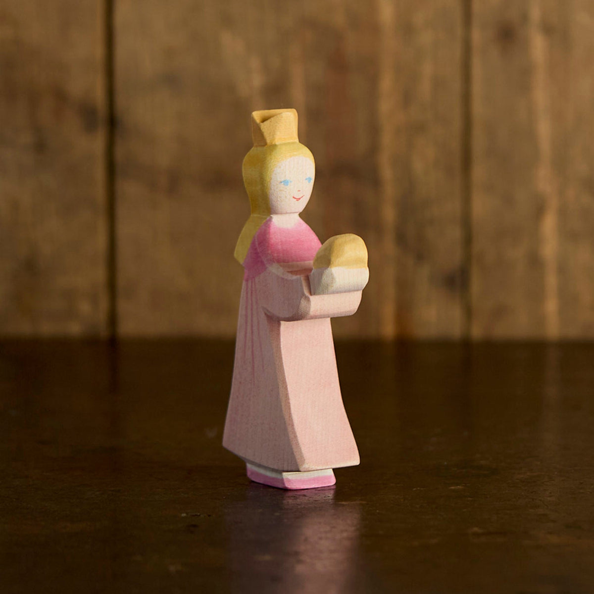 Handgefertigte Holzprinzessin